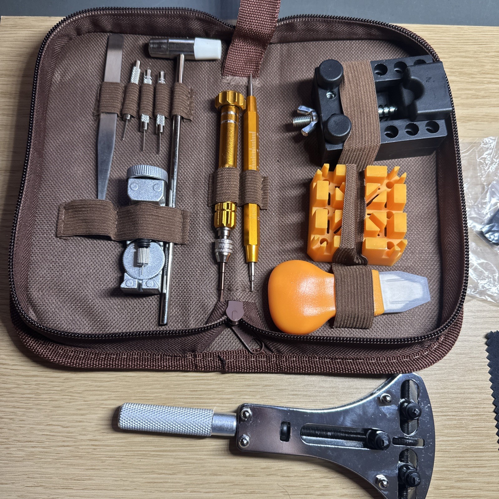 Watch Repair Kit, Watch Link Removal Tool, Watch Battery Replacement Tool, Watch