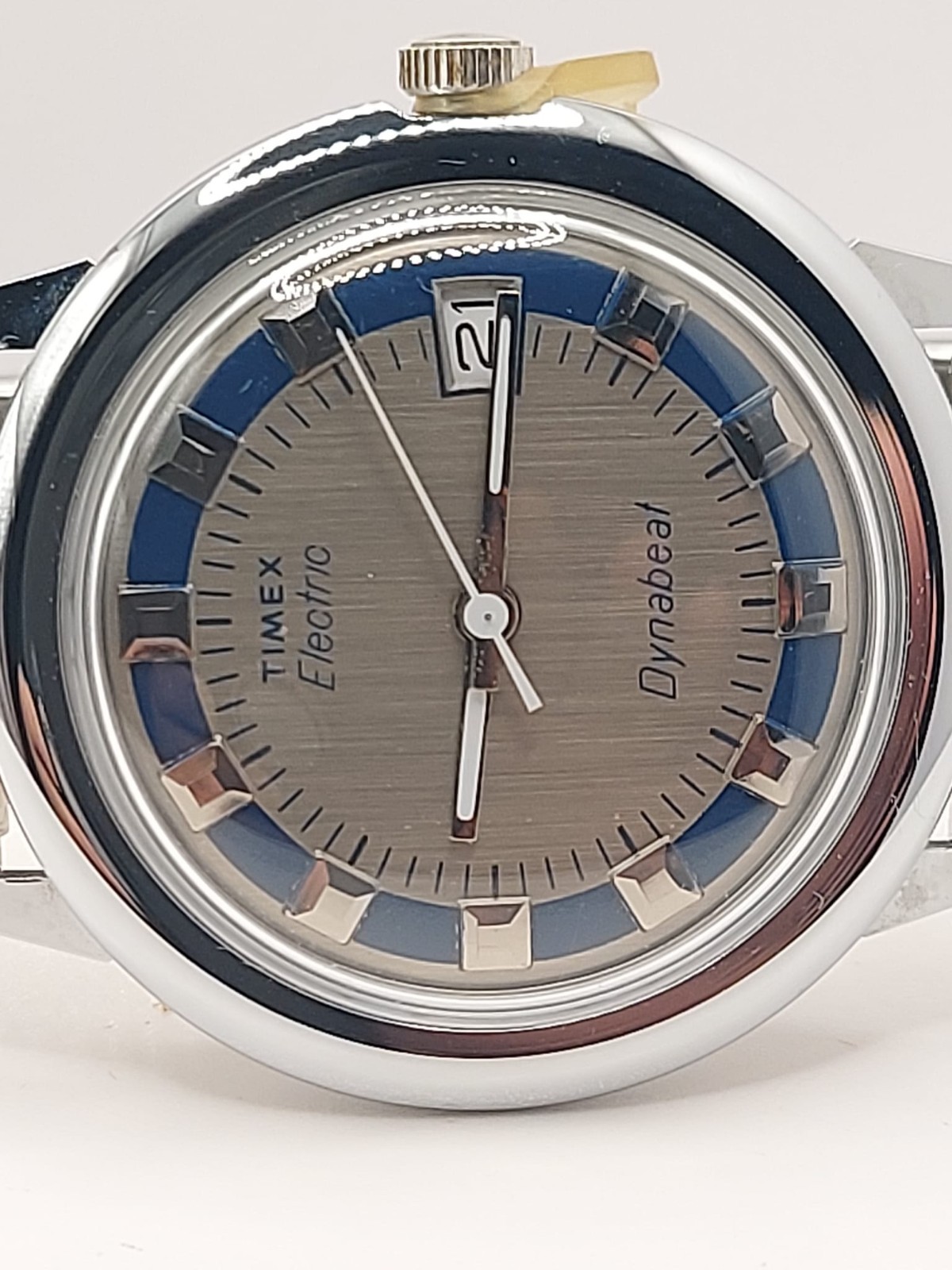 1 Vintage 70s? Timex Dynabeat datejust Electric Men’s Watch – New Old Stock .