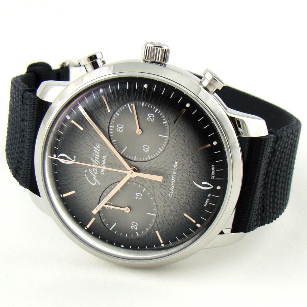 Glashutte Original Sixties Chronograph Annual Limited Warranty 1-39-34-06-22-04