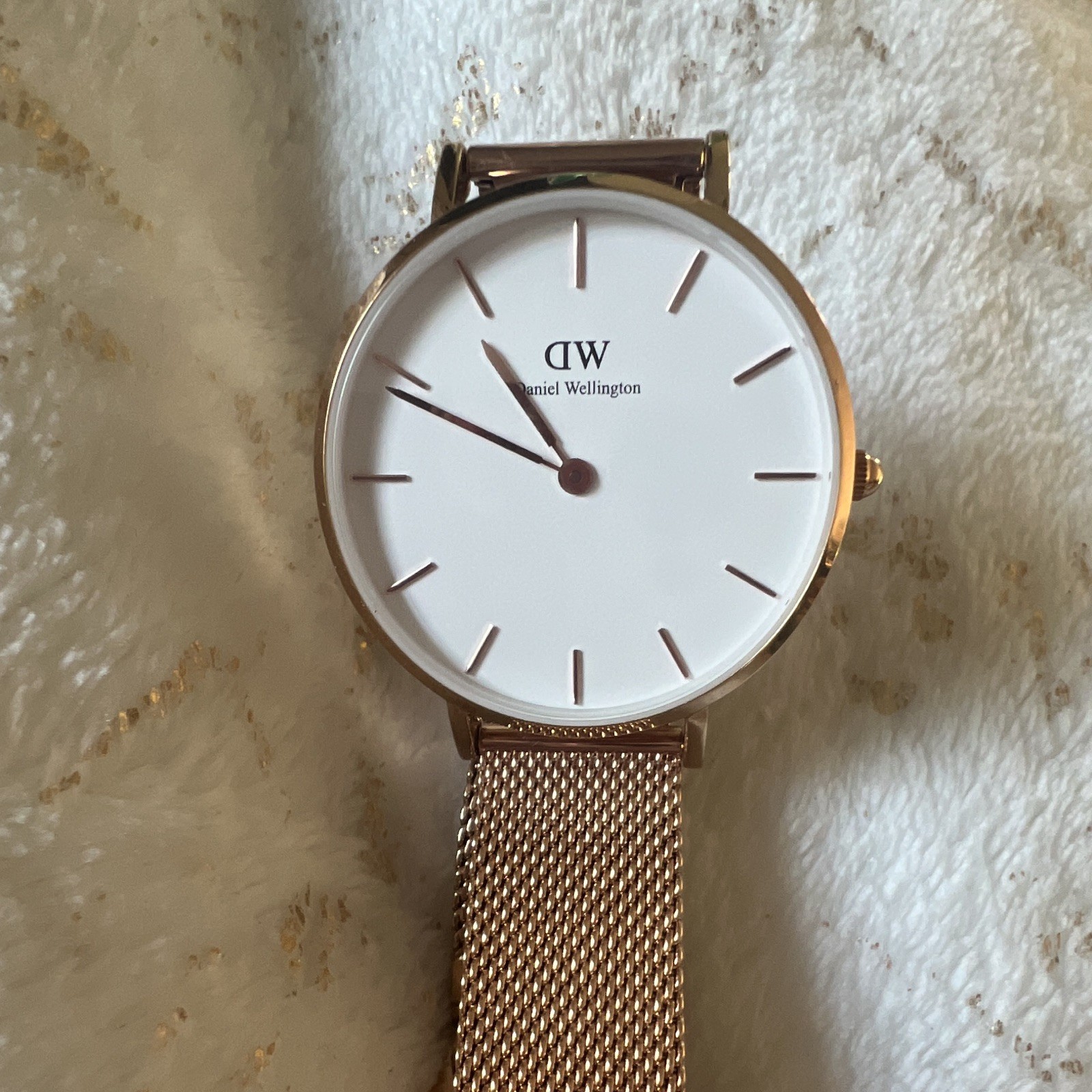 Daniel Wellington Quartz 36mm White Dial Rose Gold Mesh Stainless Wristwatch