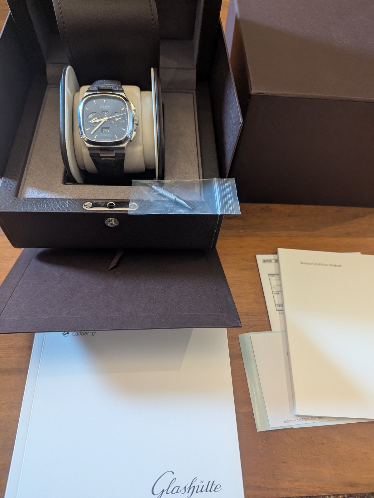 Glashütte Original Seventies Chronograph, Box, Papers, Reg. Card