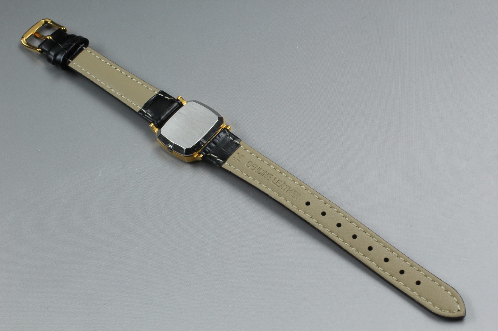 Vintage 1970s OMEGA De Ville Cal.1350 Gold Push 23mm Quartz Women Watch JAPAN