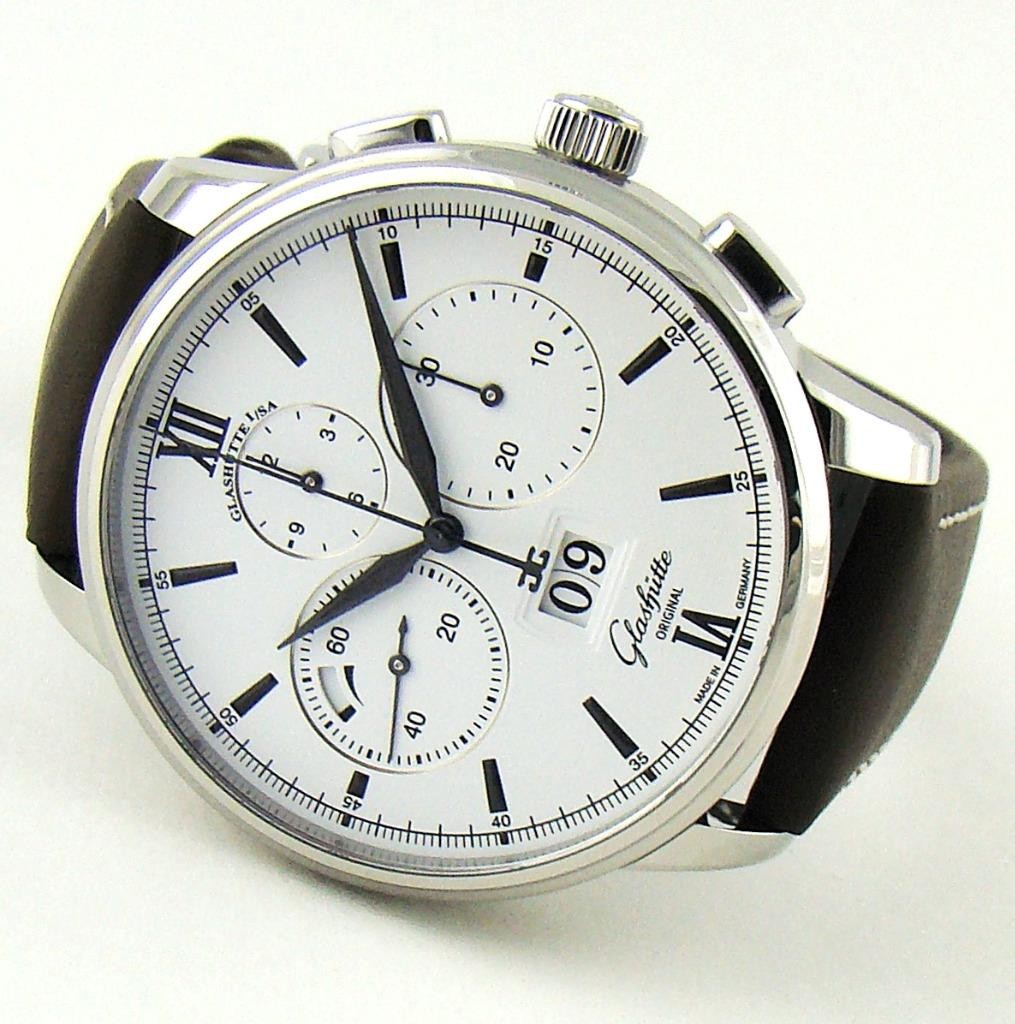 Glashutte Original Senator Chronograph Panorama Date 1-37-01-05-02-07 / Warranty