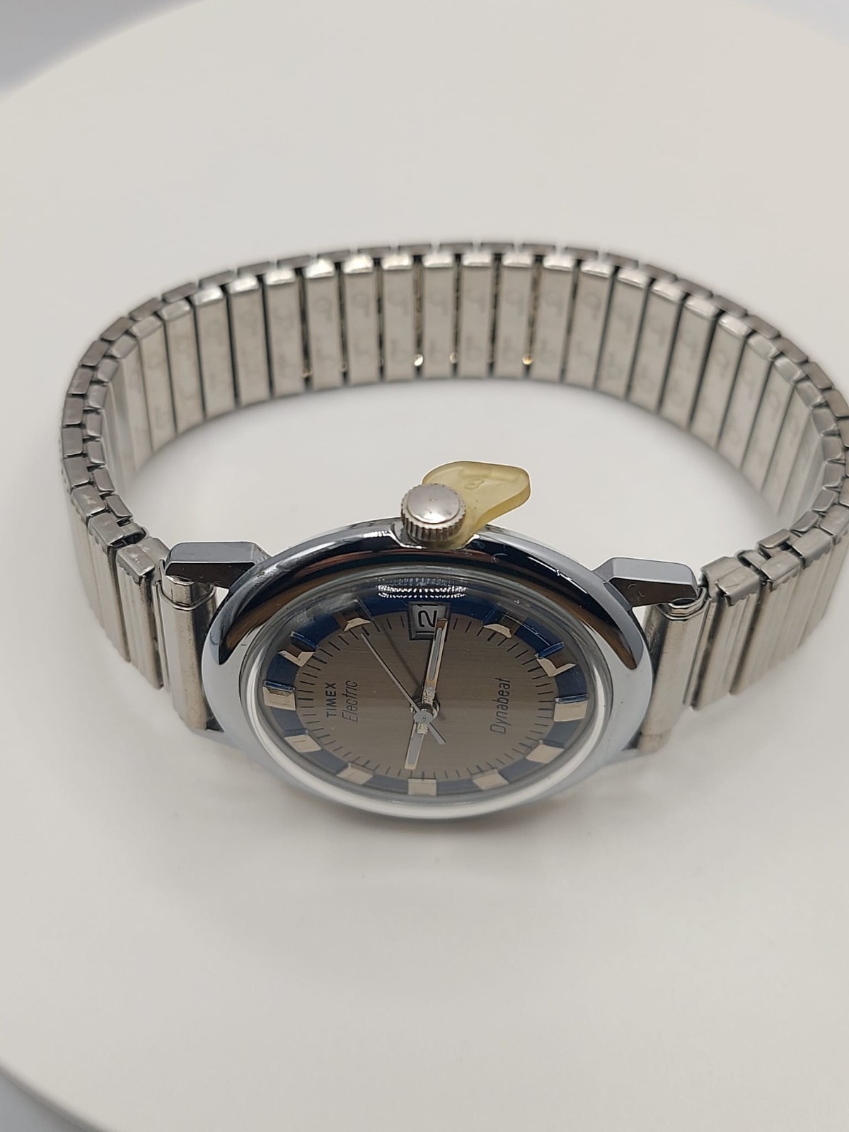 1 Vintage 70s? Timex Dynabeat datejust Electric Men’s Watch – New Old Stock .