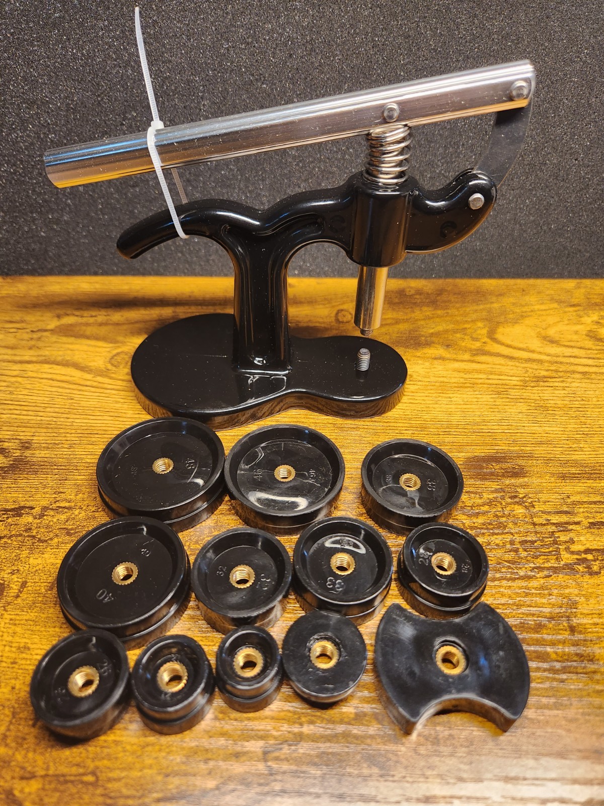 Watch Case Press Tool Kit w/Dies Watch Back Closer Repair Tool Set