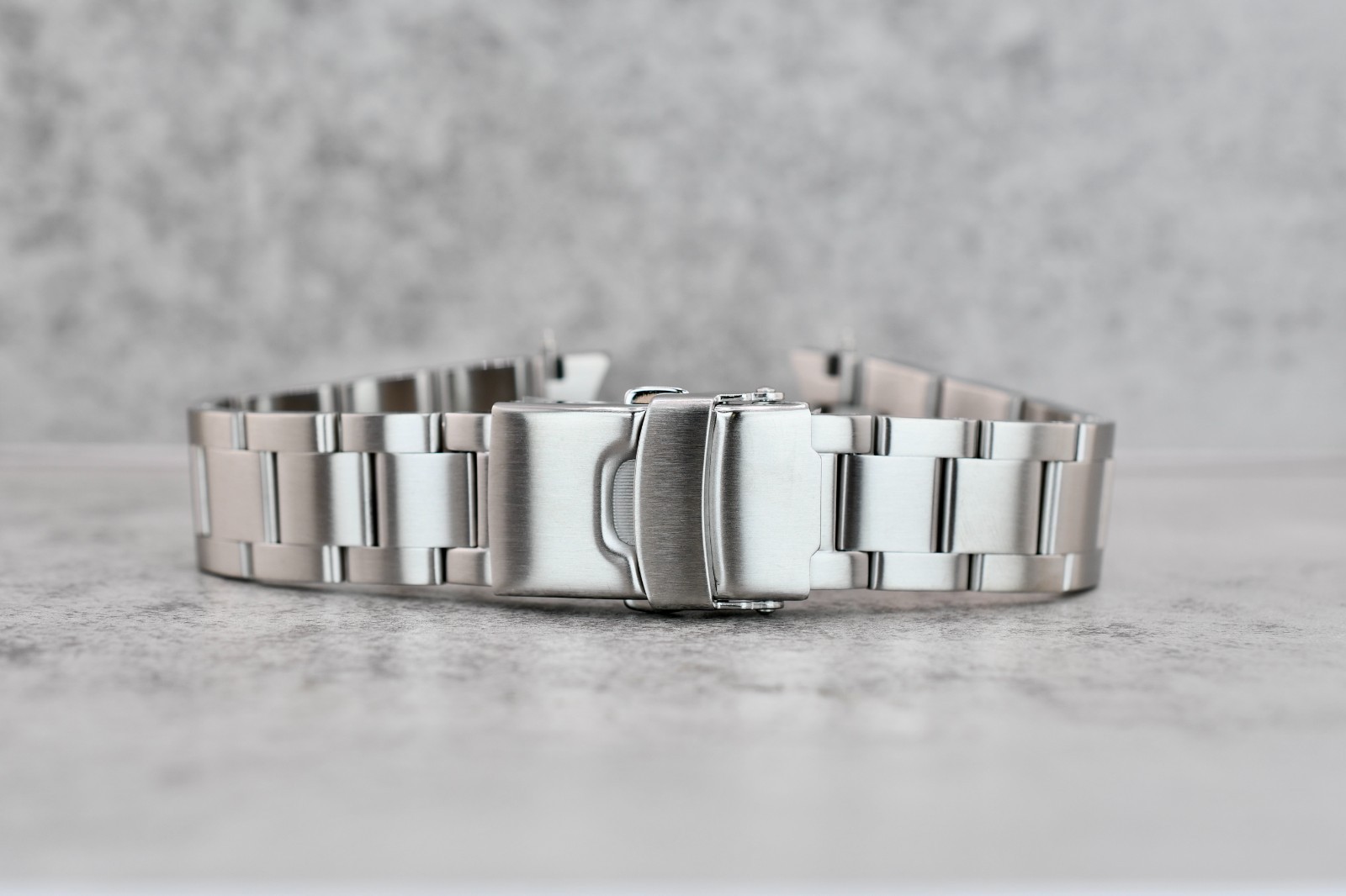 Brushed Silver Oyster Bracelet for Tudor Black Bay 58 Cases