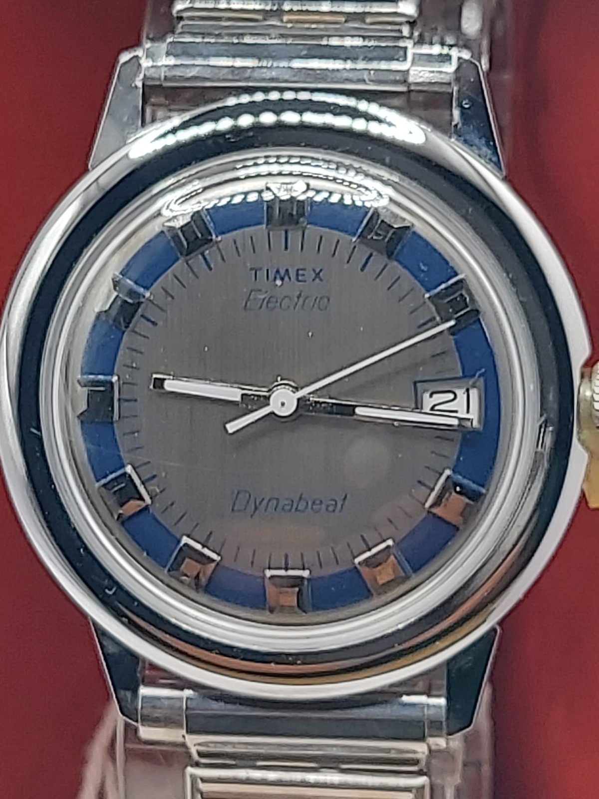1 Vintage 70s? Timex Dynabeat datejust Electric Men’s Watch – New Old Stock .