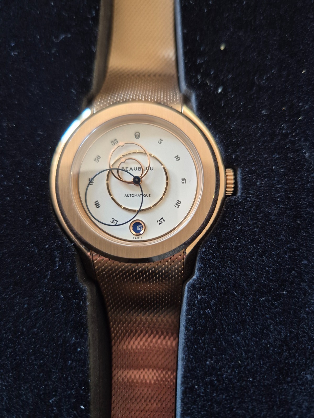BEAUBLEU ECCE LYS 39MM ROSE GOLD. ALABASTER CREAM DIAL WITH ROSE GOLD BRACELET