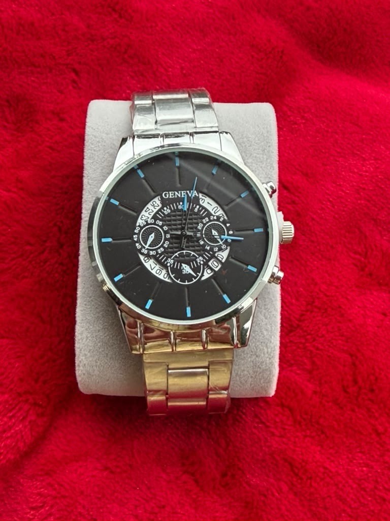 Geneva Men’s Quartz Analog Wristwatch Silver-Tone Metal Bracelet Black Dial