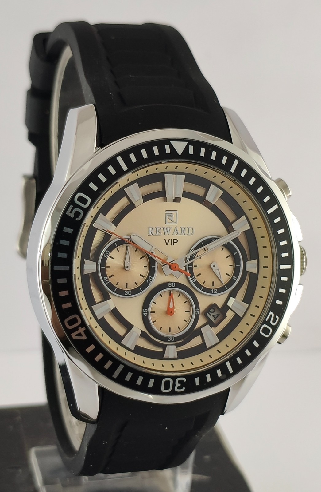 REWARD VIP Quartz Chronograph Rose Gold Dial “Date” Men Wristwatch Rubber Band