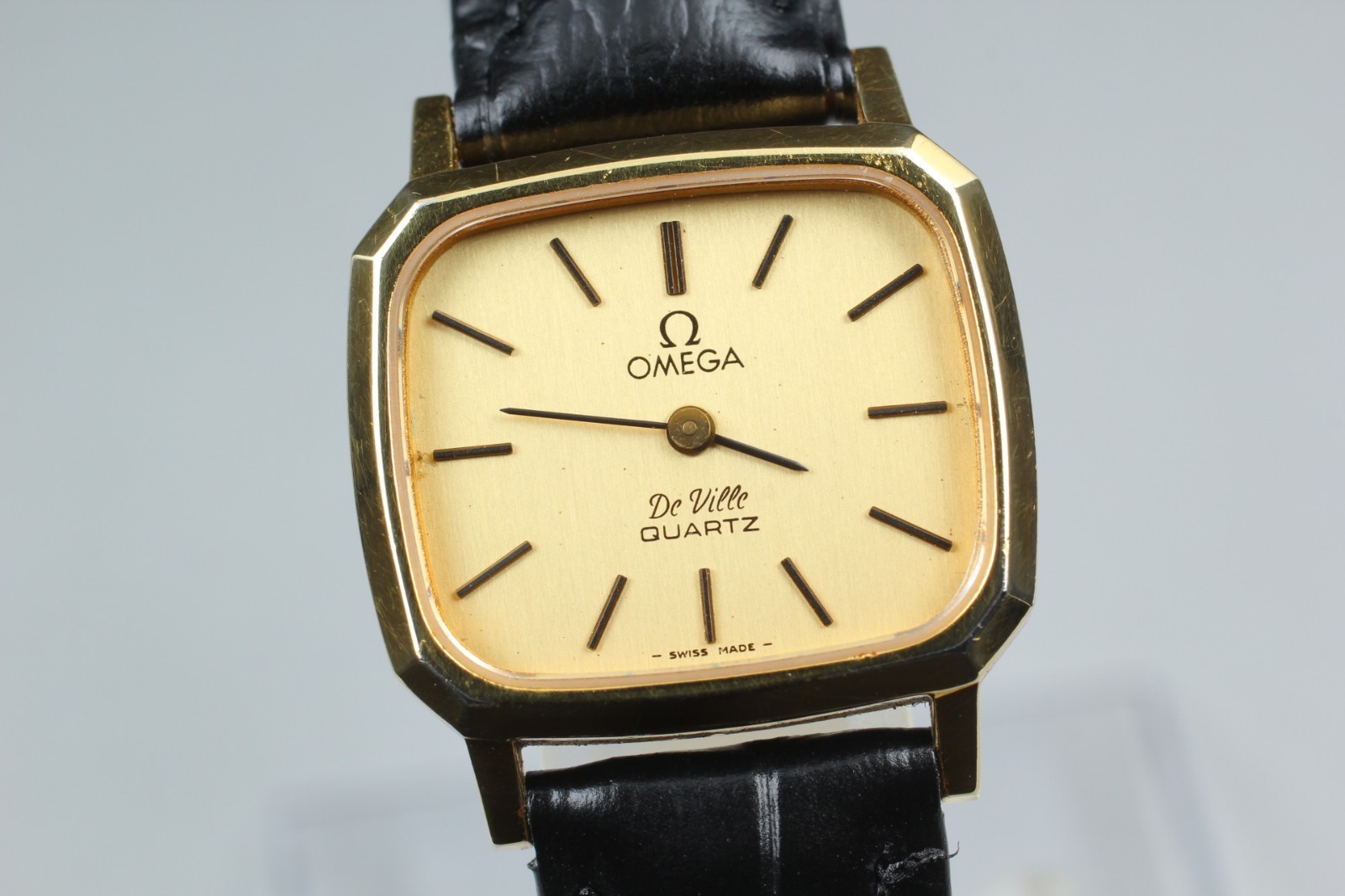 Vintage 1970s OMEGA De Ville Cal.1350 Gold Push 23mm Quartz Women Watch JAPAN