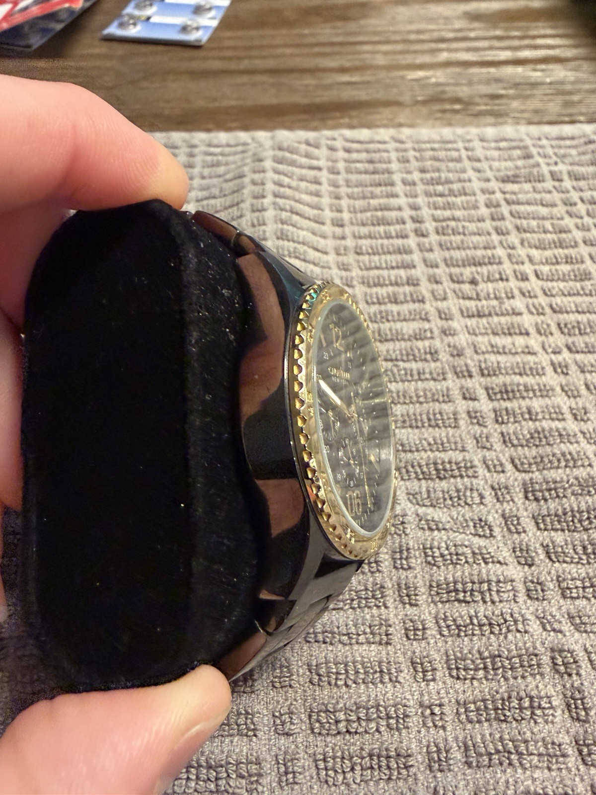 Caravelle New York (45A119) Chronicle Watch