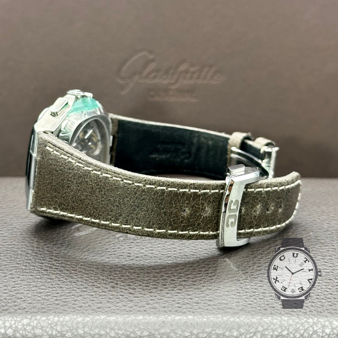 Glashütte Original Seventies Chronograph Panorama Date 40 Green 1-37-02-09-02-62