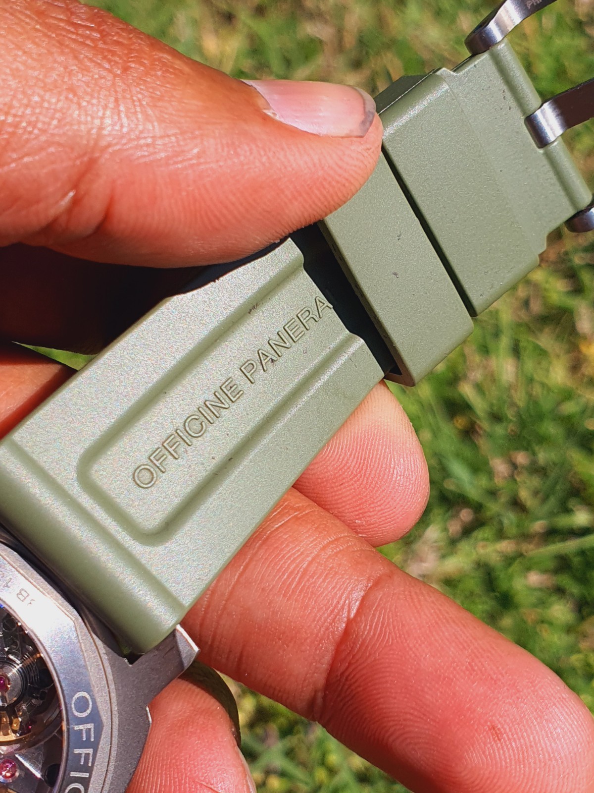Make An Offer – Panerai Luminor Titanium PAM176 – Green Strap