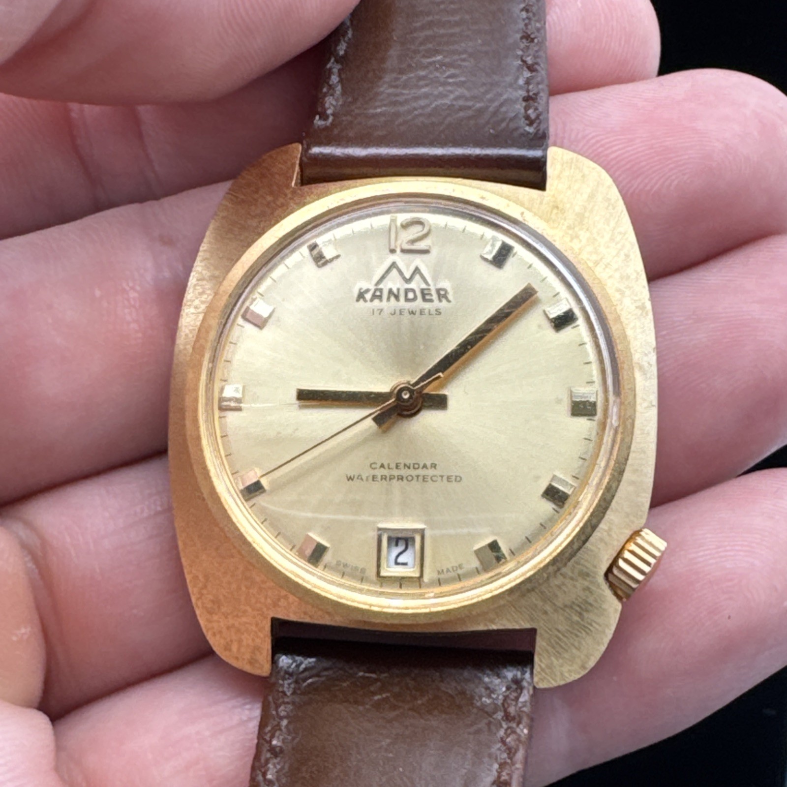 VINTAGE KANDER 17 JEWELS Calendar Water protected