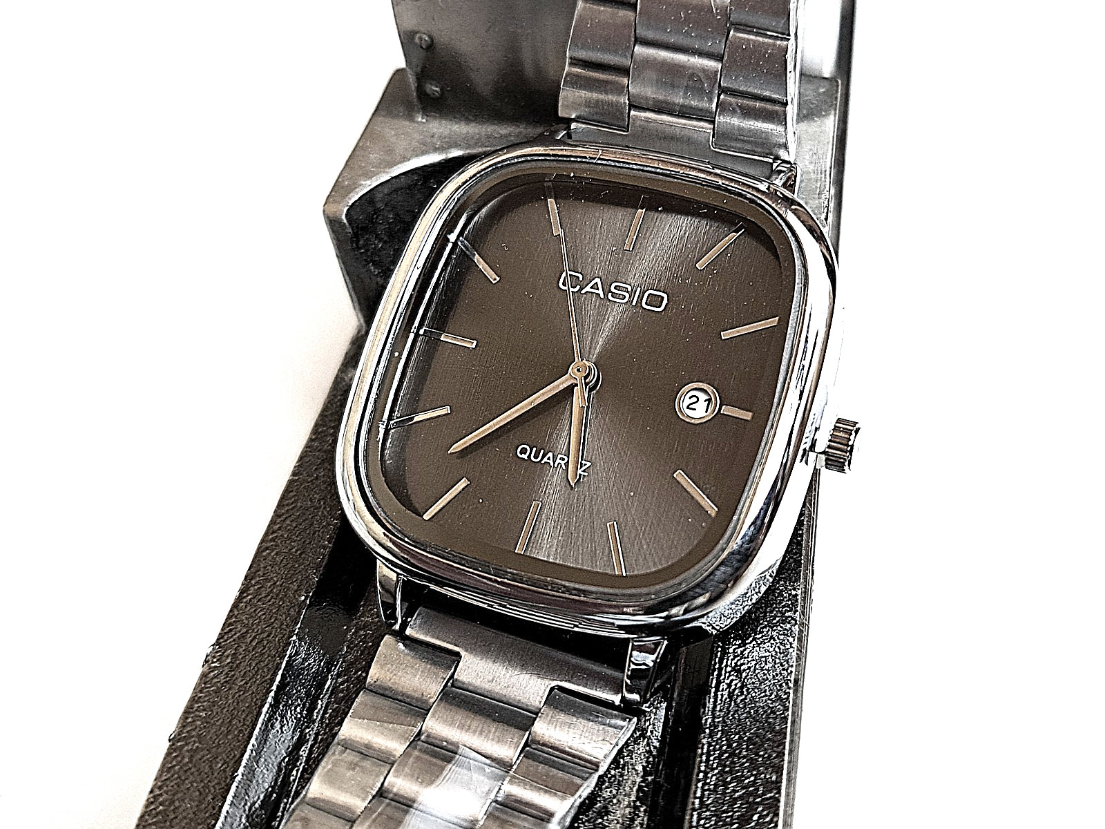 Casio Old Money Classic LTP-E117 quartz wristwatch – new